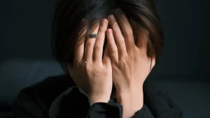 Detén los Pensamientos Negativos: Recupera el Control de tu Mente