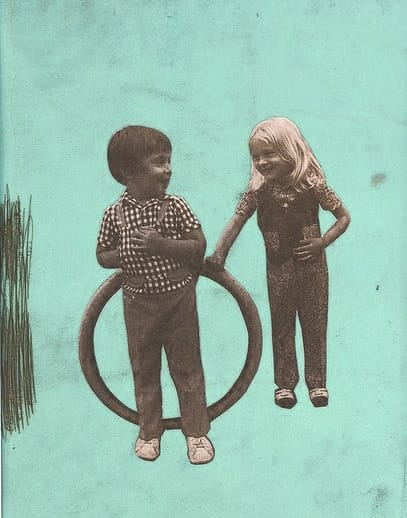 Le cuesta hacer amigos